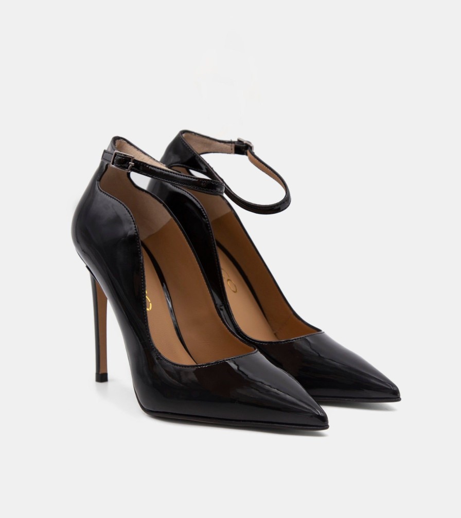 Pumps CRISPI | Patent Black Decollete